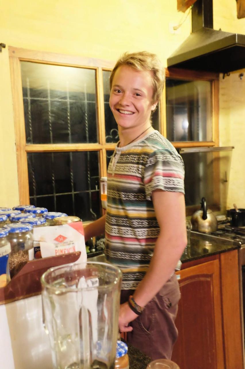 Universal Traveller'S Hostel Сан Карлос де Барилоче Екстериор снимка