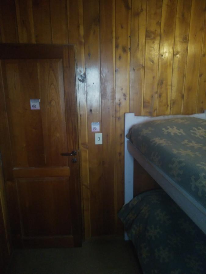 Universal Traveller'S Hostel Сан Карлос де Барилоче Екстериор снимка