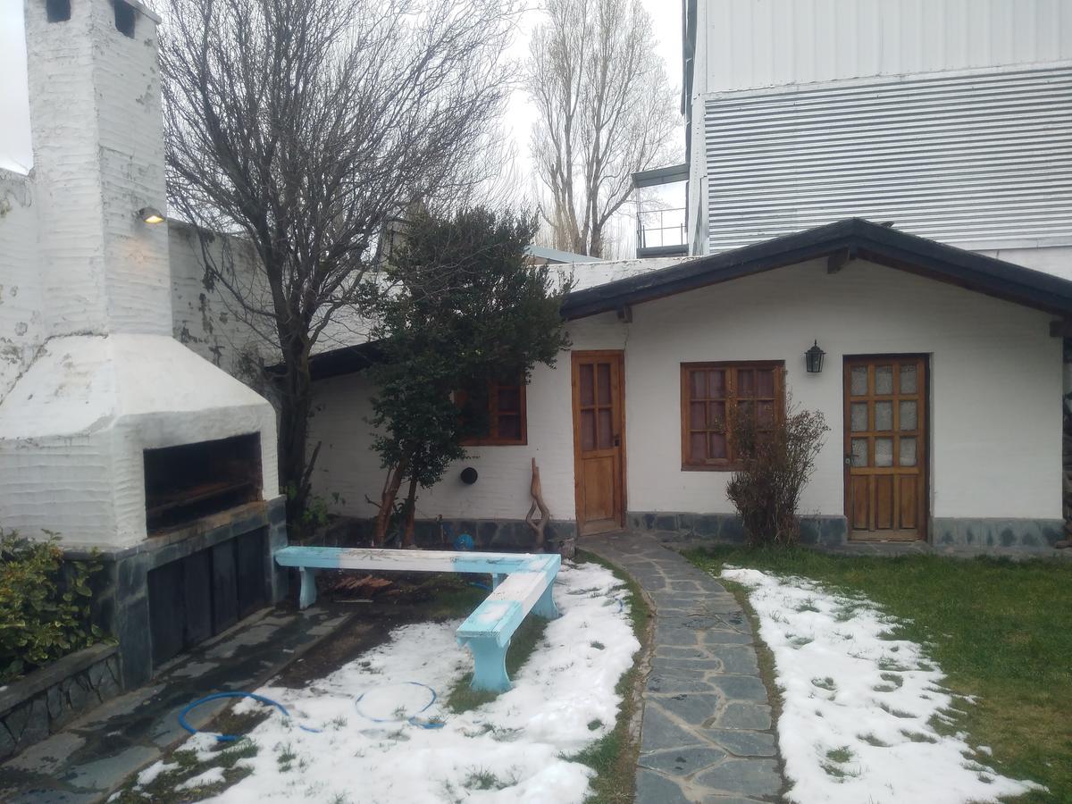 Universal Traveller'S Hostel Сан Карлос де Барилоче Екстериор снимка